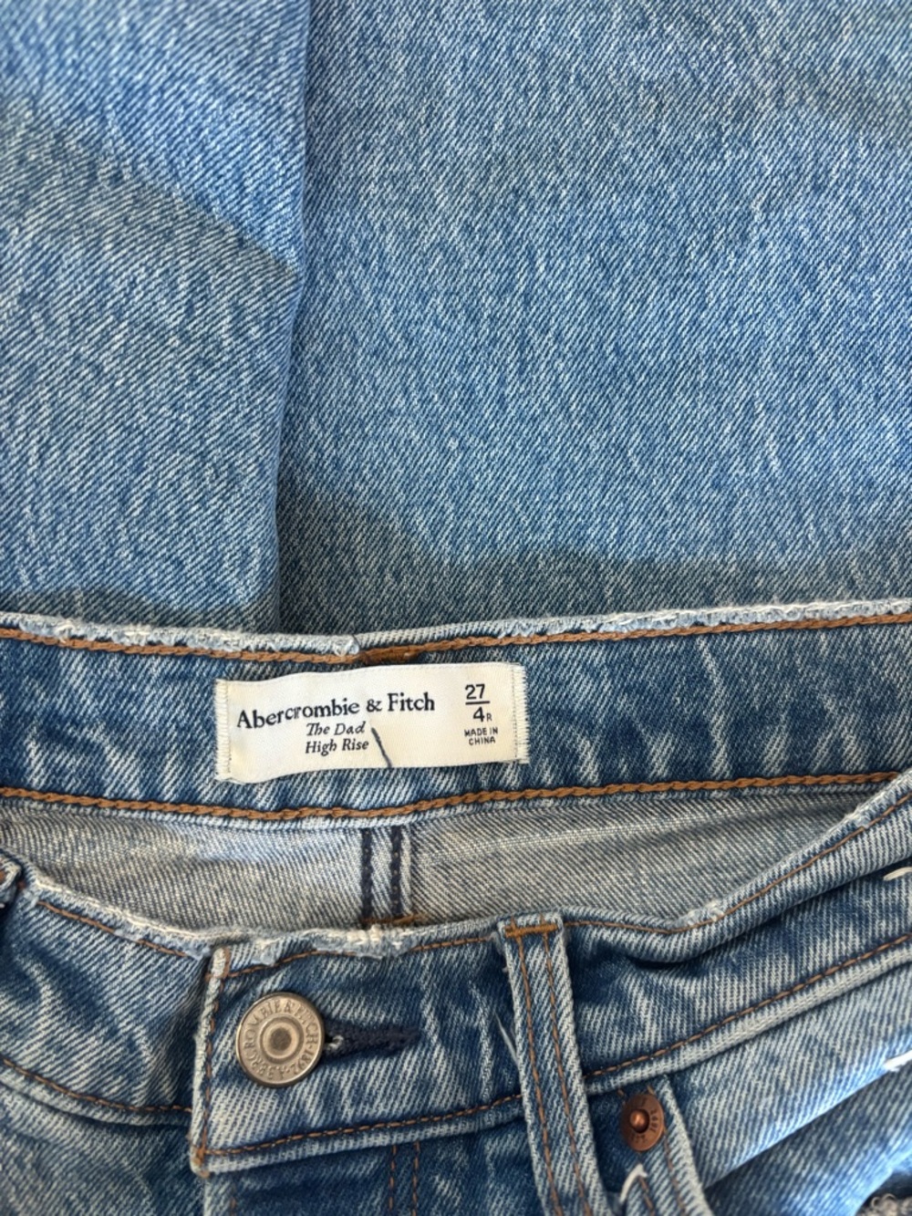 Abercrombie and Fitch the Dad High Rise Jeans - Picture 2 of 5